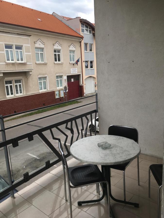 Konde Apartments B Dunajská Streda Exterior photo